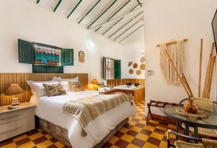 سوییت لوکس, Entre Palmas Casa