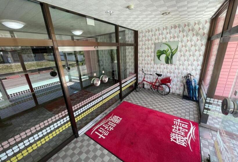 استودیوی استاندارد, Iso Tokei   Vacation Stay 61909v