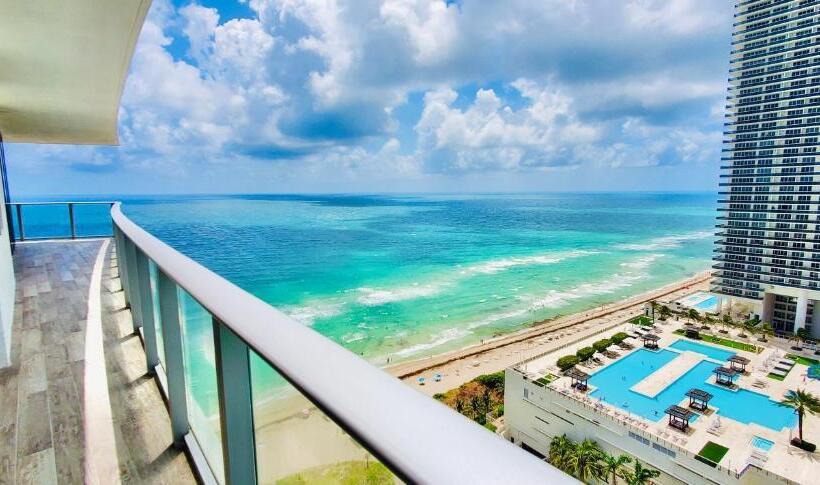 דירת שלושה חדרים, Million Dollar View At Hyde Resort And Residences