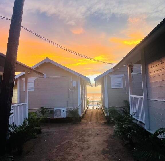 高级套房带海景, Cocos Beach Resort