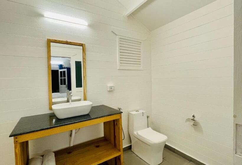 Люкс Кровать Кинг, Cocos Beach Resort