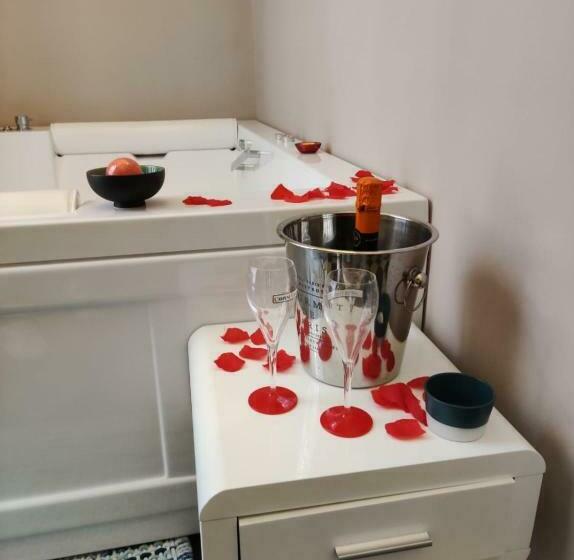اتاق استاندارد با وان آب گرم, B&b Romeo Luxury Rooms