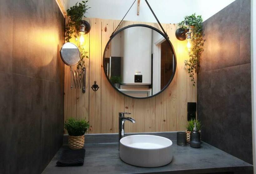 Дом 1 Спальня, Love Room Romantique Les Petits Plaisirs