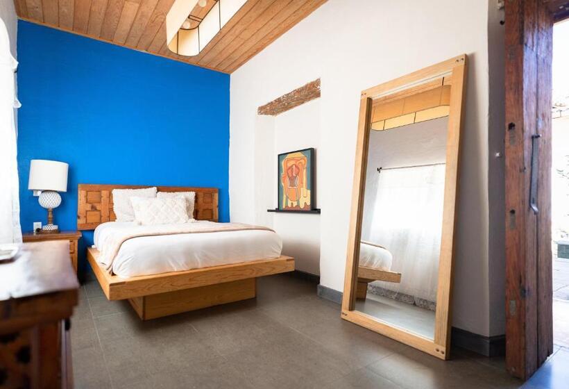 Superior Kamer, Casa I. Madero