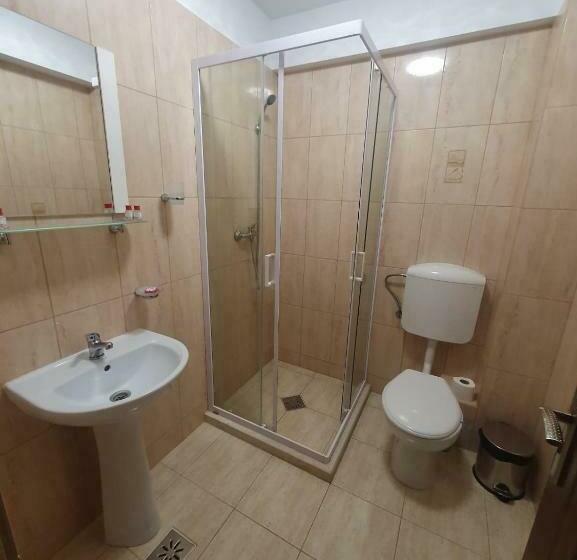 اتاق استاندارد سه نفره, Casa Vlad