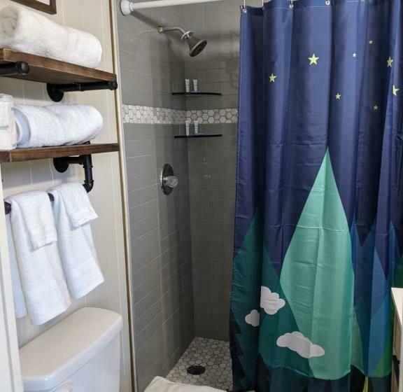 اتاق استاندارد اینتریور, Slackwater Inn