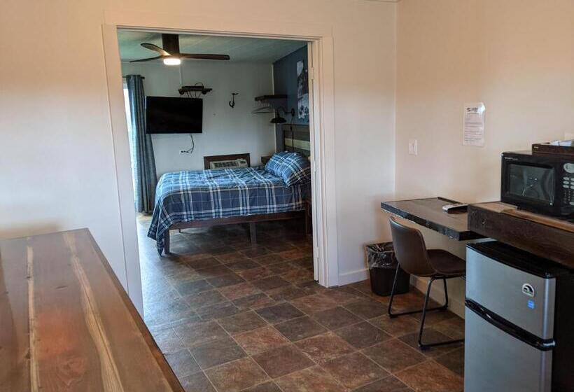 اتاق لوکس با تخت بزرگ, Slackwater Inn