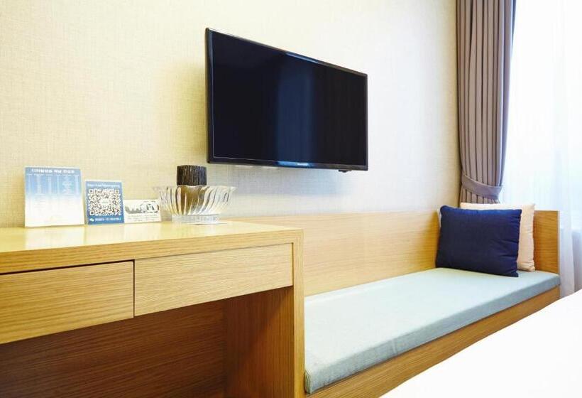 Номер Стандарт Трехместный, Days Hotel By Wyndham Seoul Myeongdong