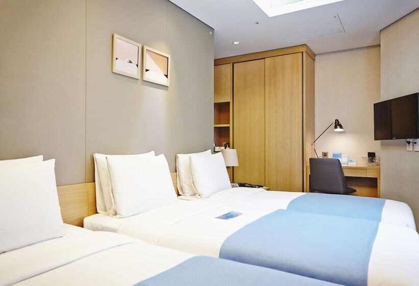 Номер Стандарт Трехместный, Days Hotel By Wyndham Seoul Myeongdong