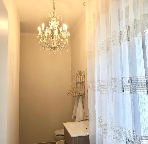 اتاق استاندارد, A Casa Di Tati