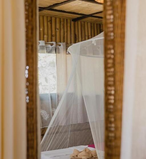 Бунгало Deluxe, Amami Beachfront Villa With Private Beach