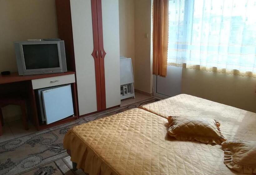 Номер Стандарт, Guest House Georgieva Ravda