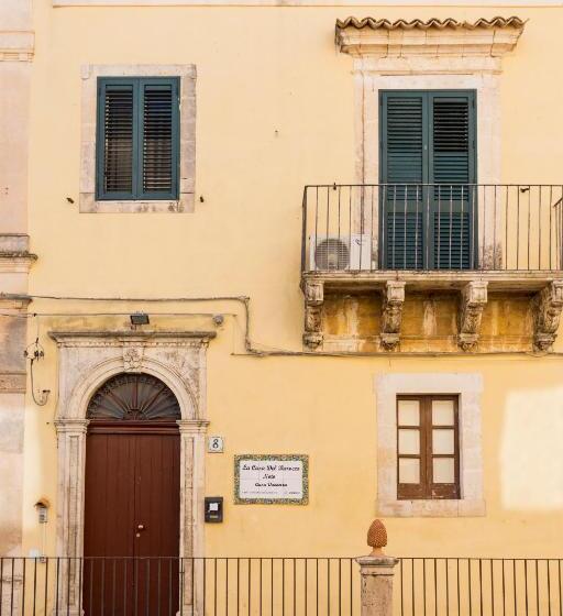 اتاق راحتی سه تخته, La Casa Del Barocco