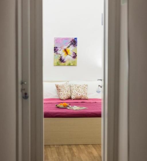 اتاق اکونومی, La Casa Del Barocco