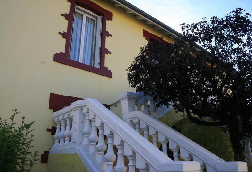 חדר סופריור לשלושה, Hôtel Du Clos Fleuri