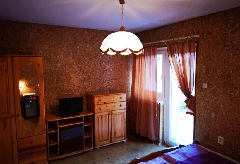 スタンダードルーム, Széplak Apartman