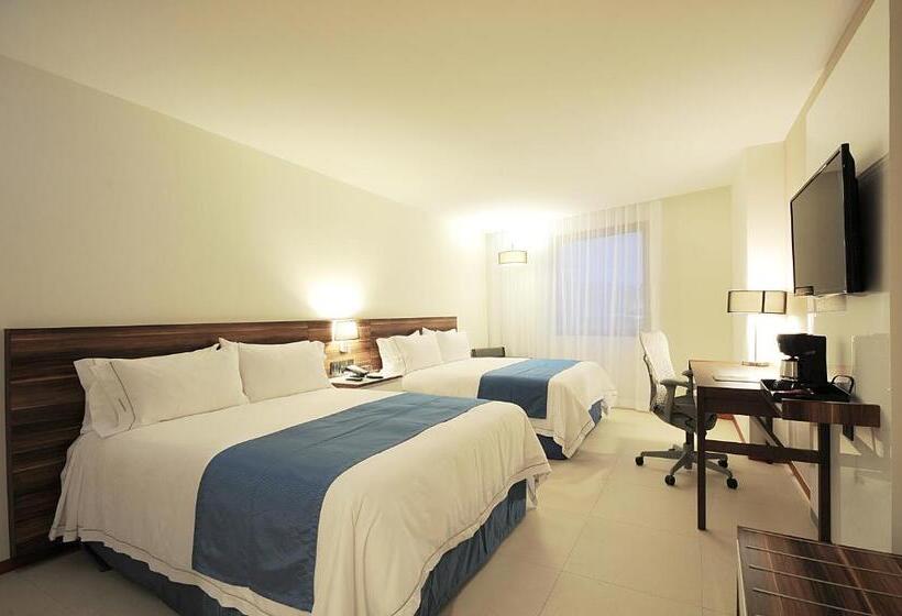 اتاق استاندارد با تخت بزرگ, Holiday Inn Express Puerto Vallarta, An Ihg