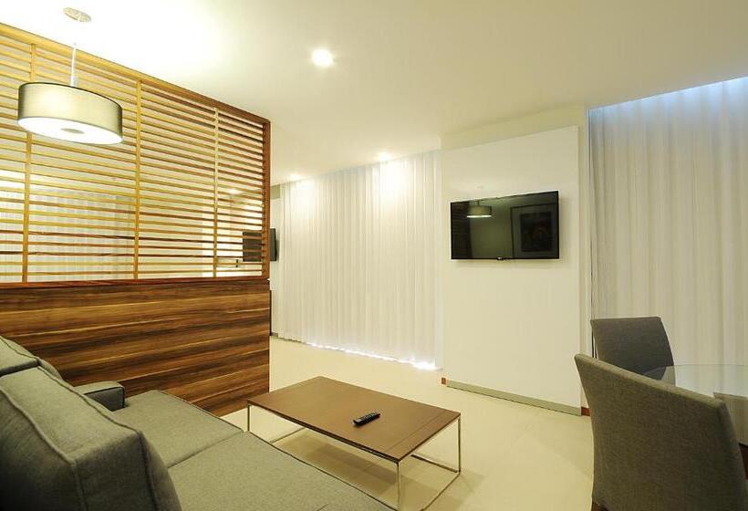 سوئیت با تخت بزرگ, Holiday Inn Express Puerto Vallarta, An Ihg