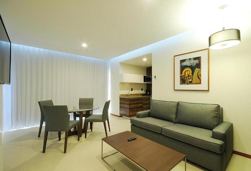سوئیت با تخت بزرگ, Holiday Inn Express Puerto Vallarta, An Ihg