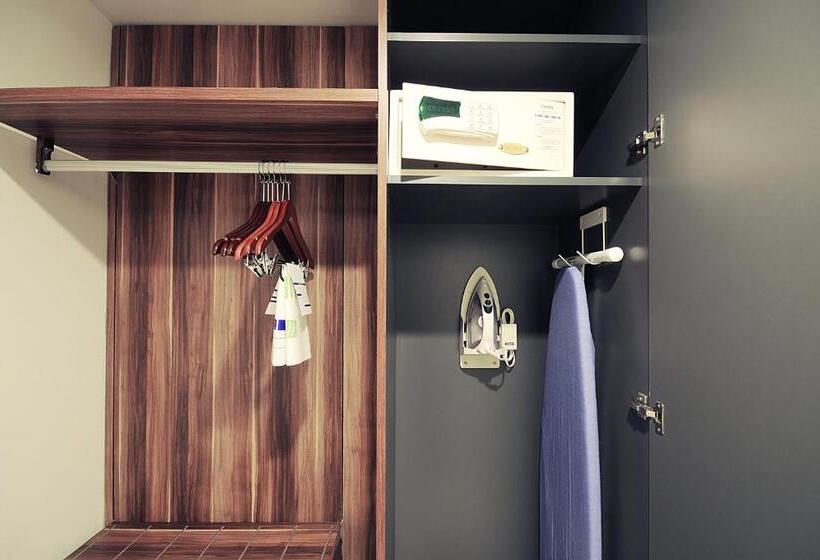اتاق استاندارد با تخت بزرگ برای معلولان, Holiday Inn Express Puerto Vallarta, An Ihg