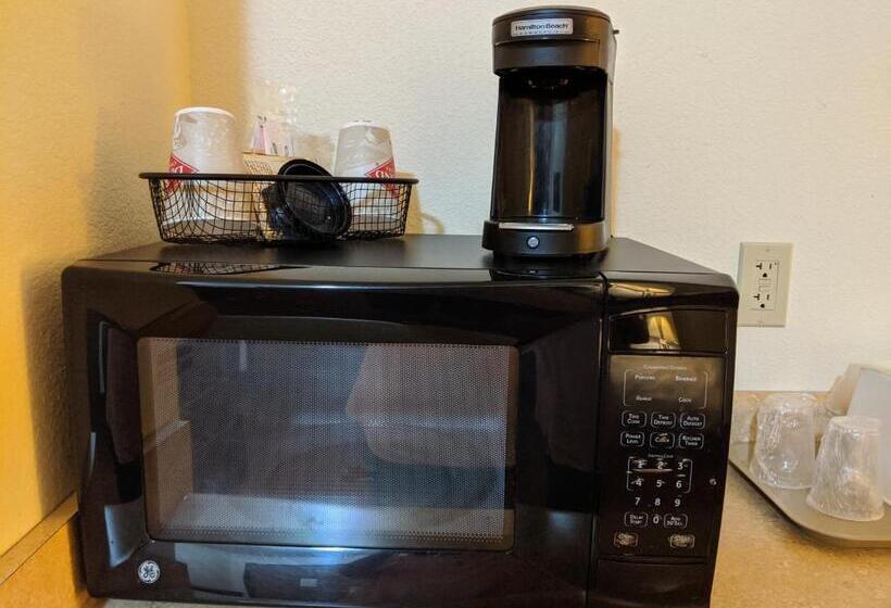 Люкс Deluxe Кровать Кинг, Park View Inn & Suites
