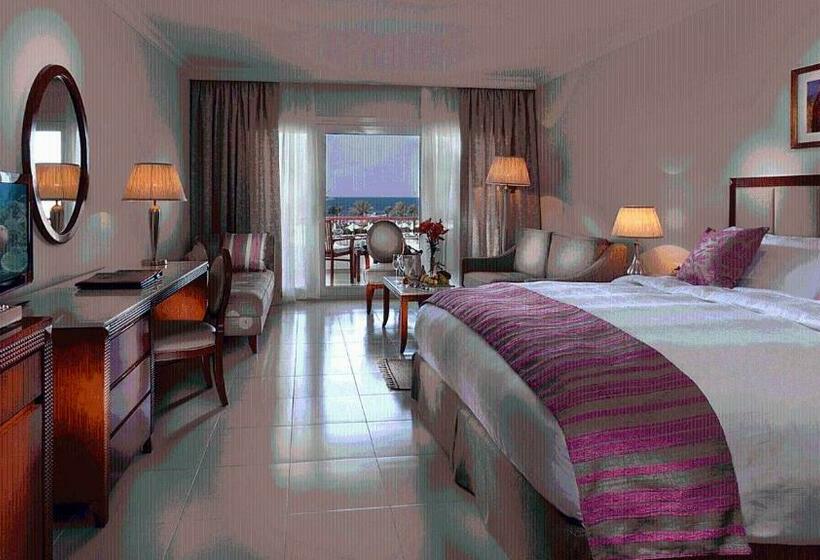 اتاق سه نفره دلوکس با چشم‌انداز دریا, Baron Palace Sahl Hasheesh