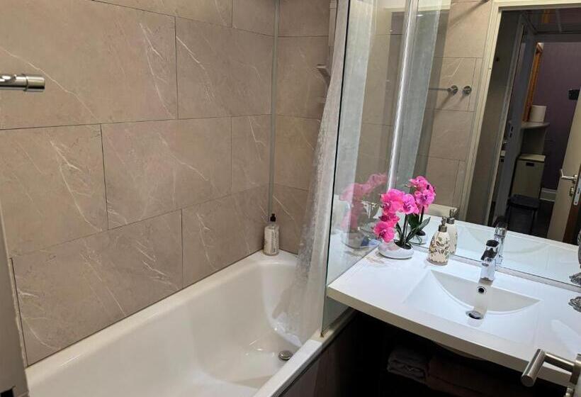 Апартаменты 2 Спальни, Altamira