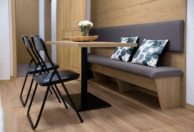 Номер Стандарт, Apartmány Na čtvrtích
