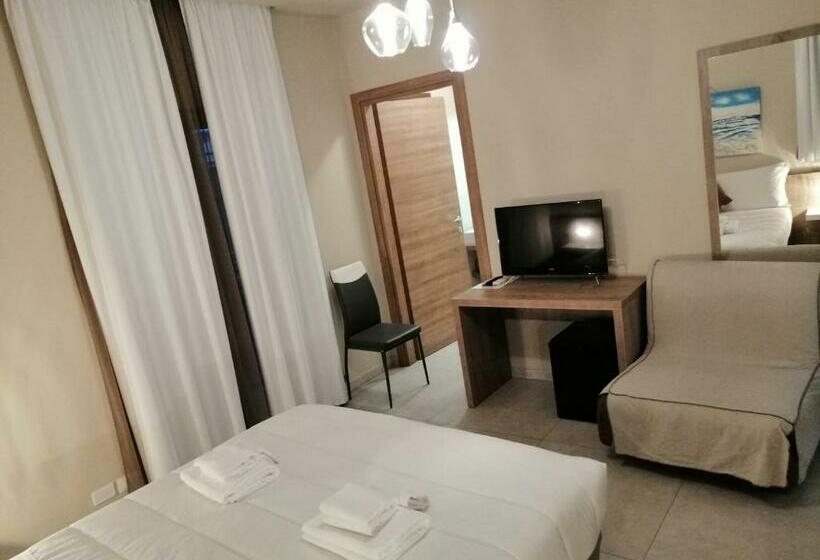 غرفة قياسية مزوَّدة بشُرفة, B&b Il Volo