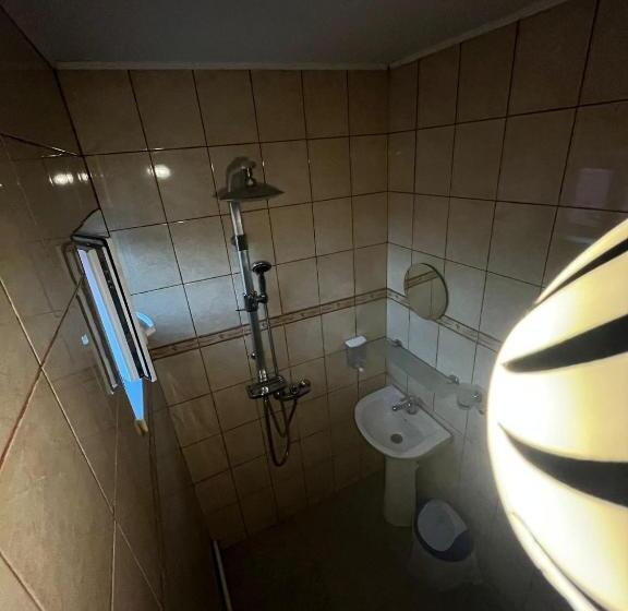 Quarto Estandar Individual, Vila Marina&eddy