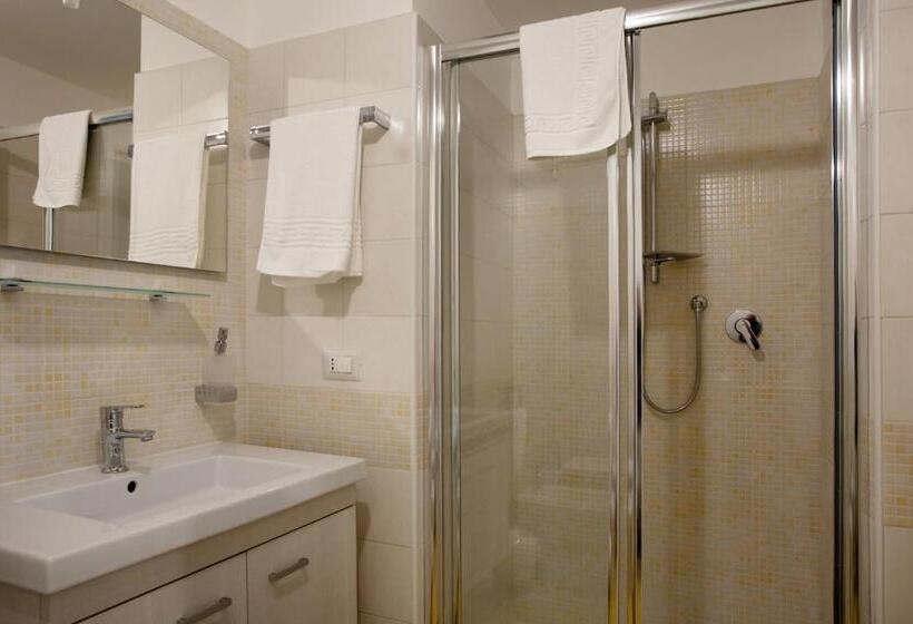 Triple Room Sea View, B&b A Due Passi Dal Mare