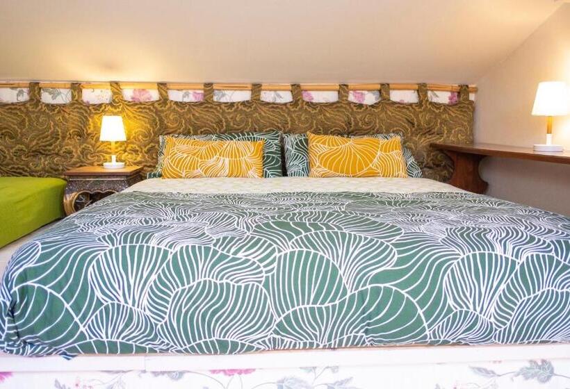 اتاق استاندارد با چشم‌انداز باغ, B&b Anastagi