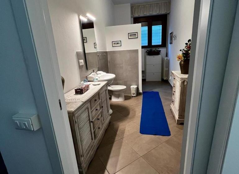 اتاق لوکس با چشم‌انداز دریا, B&b Camera Bellavista