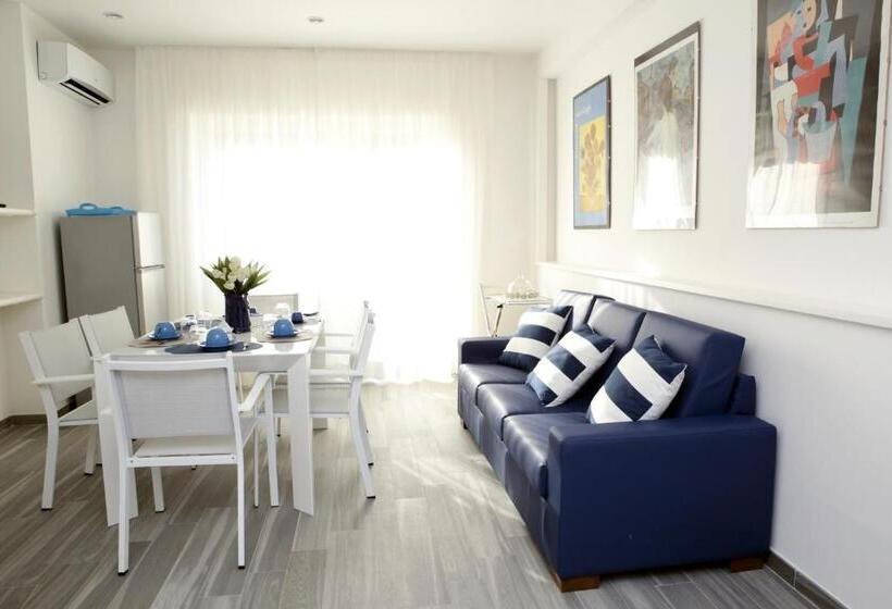 Quarto Triplo Deluxe Vista Mar, La Marina B&b