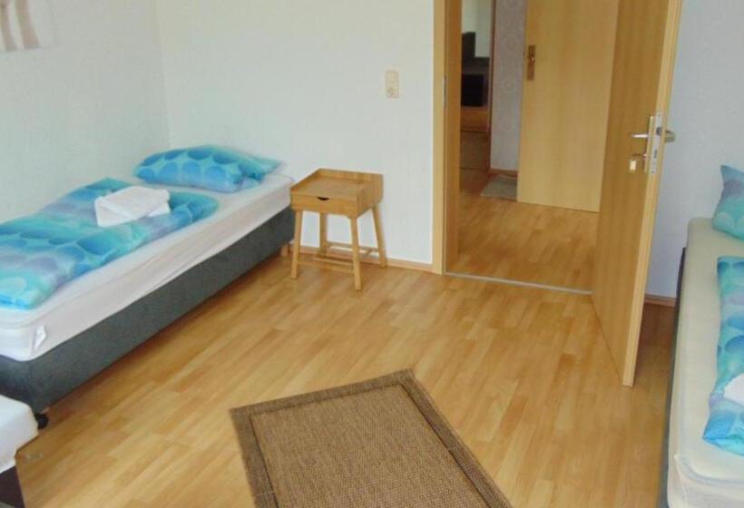 Трехместный Номер Стандарт Совместная Ванная, Hostel Schützenbrücke