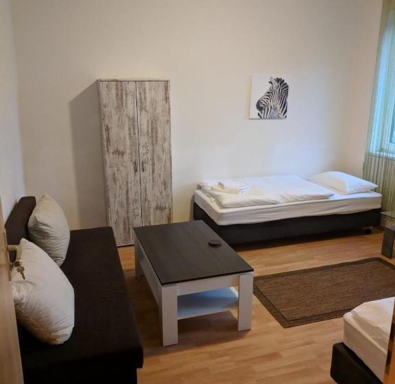 Трехместный Номер Стандарт Совместная Ванная, Hostel Schützenbrücke