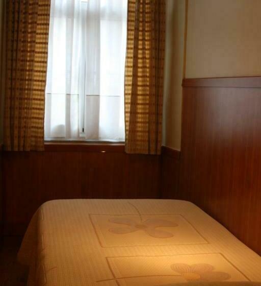 اتاق استاندارد یک نفره, Duas Nações Guest House