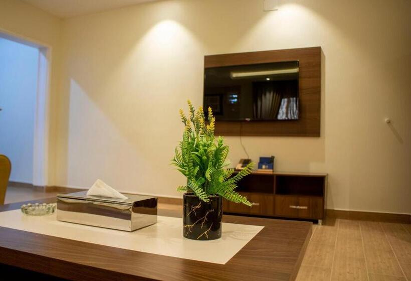 패밀리 스위트, The Palace Hotel Suites   Al Badea