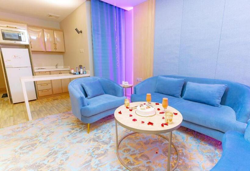 패밀리 스튜디오, ريـزورد بـلازا   Rizord Plaza