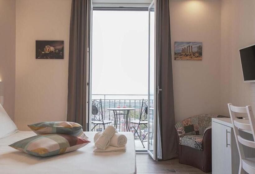 Апартаменты 1 Спальня Вид на Море, Esseneto Rooms