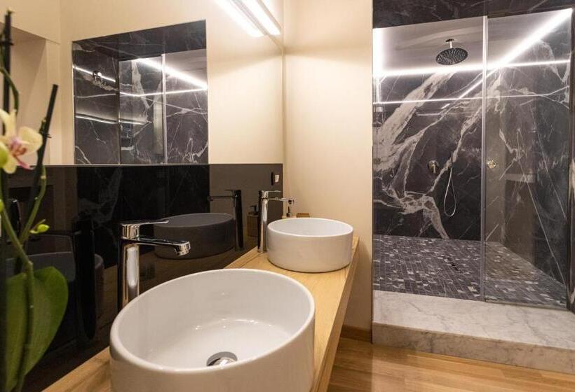اتاق کلاسیک سه تخته, Divisi Suites & Spa
