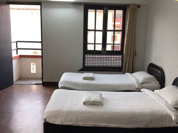 اتاق استاندارد, Little Buddha Inn