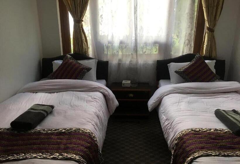 اتاق استاندارد, Little Buddha Inn