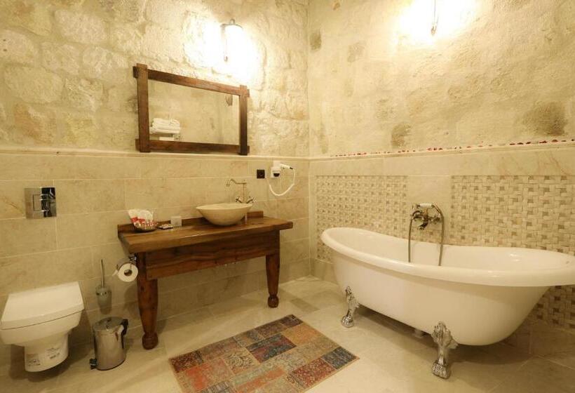 מיטת קינג בסוויטה, Sultan Cave Suites