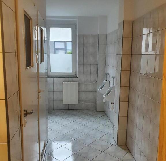 اتاق استاندارد یک تخته با سرویس بهداشتی مشترک, Twój Hostel Bytom