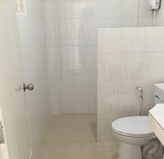 اتاق استاندارد با بالکن, Budchui Guesthouse
