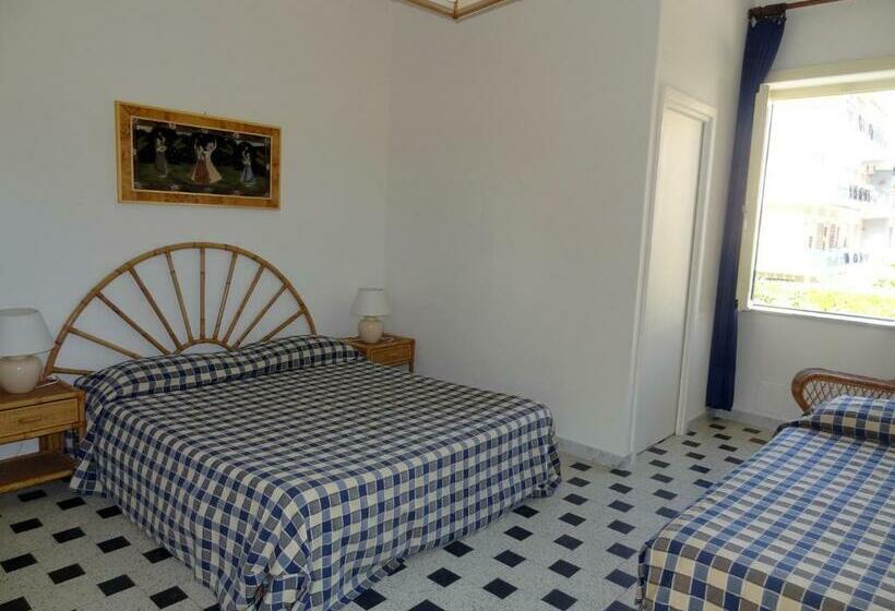 اتاق استاندارد سه نفره, B&b Villa Fantasia