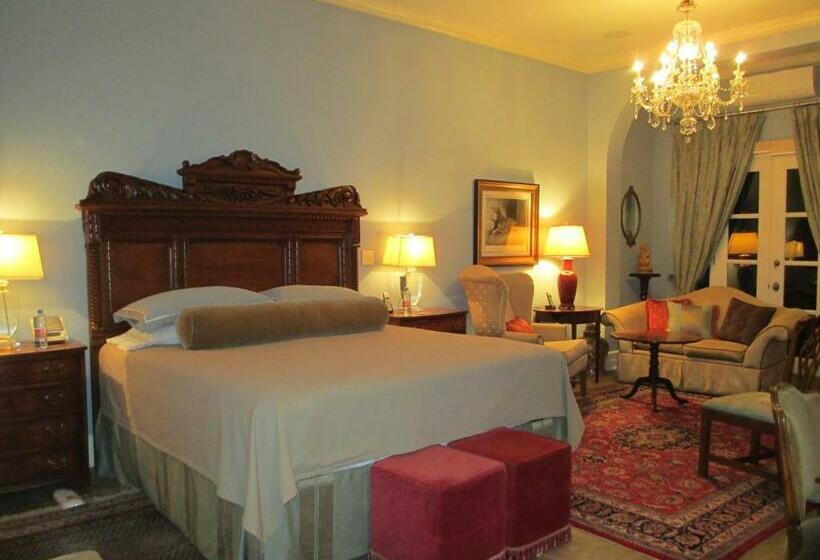 اتاق لوکس با تخت بزرگ, Casa Misha
