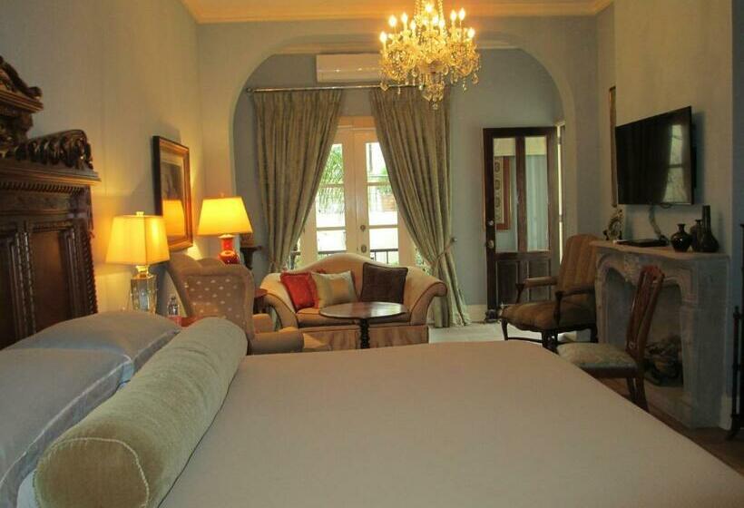 اتاق لوکس با تخت بزرگ, Casa Misha