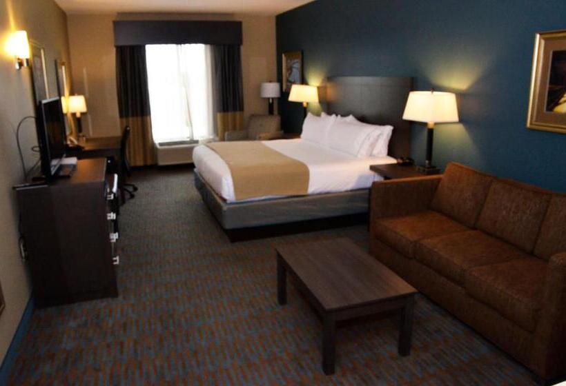 Люкс Кровать Кинг, Holiday Inn Express Hotel & Suites Goldsboro   Base Area, An Ihg